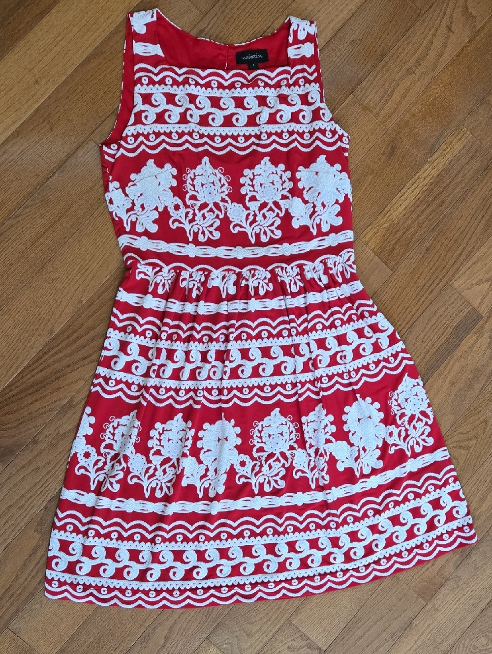 Womens Rectangular Neck, Red and White Floral Fit-and-Flare Dress, Size 8